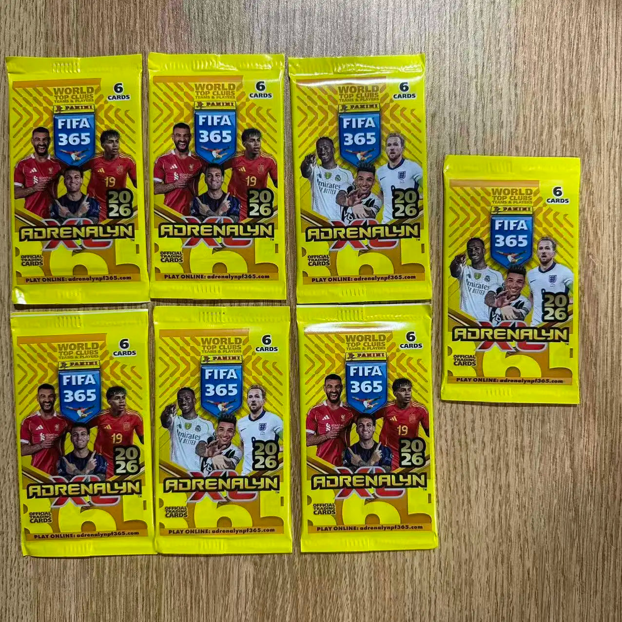 Cartas Coleccionables Panini FIFA 365 Adrenalyn XL 2026 – Elige tu Pack